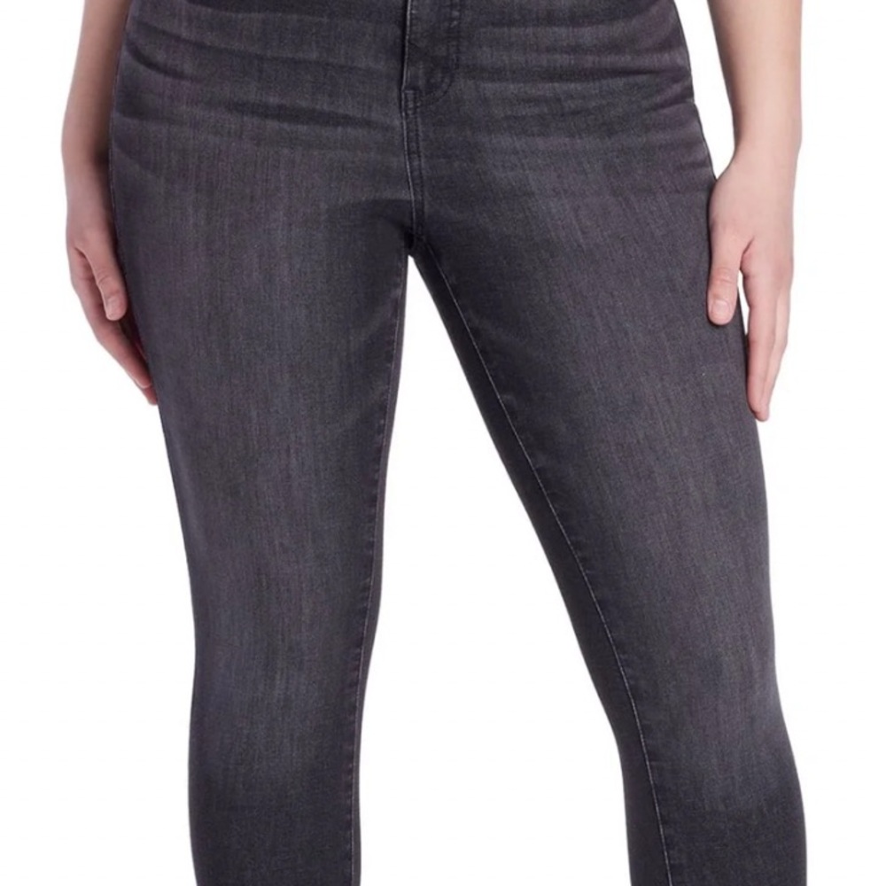 Time and Tru Women's Charcoal Skinny Jeans